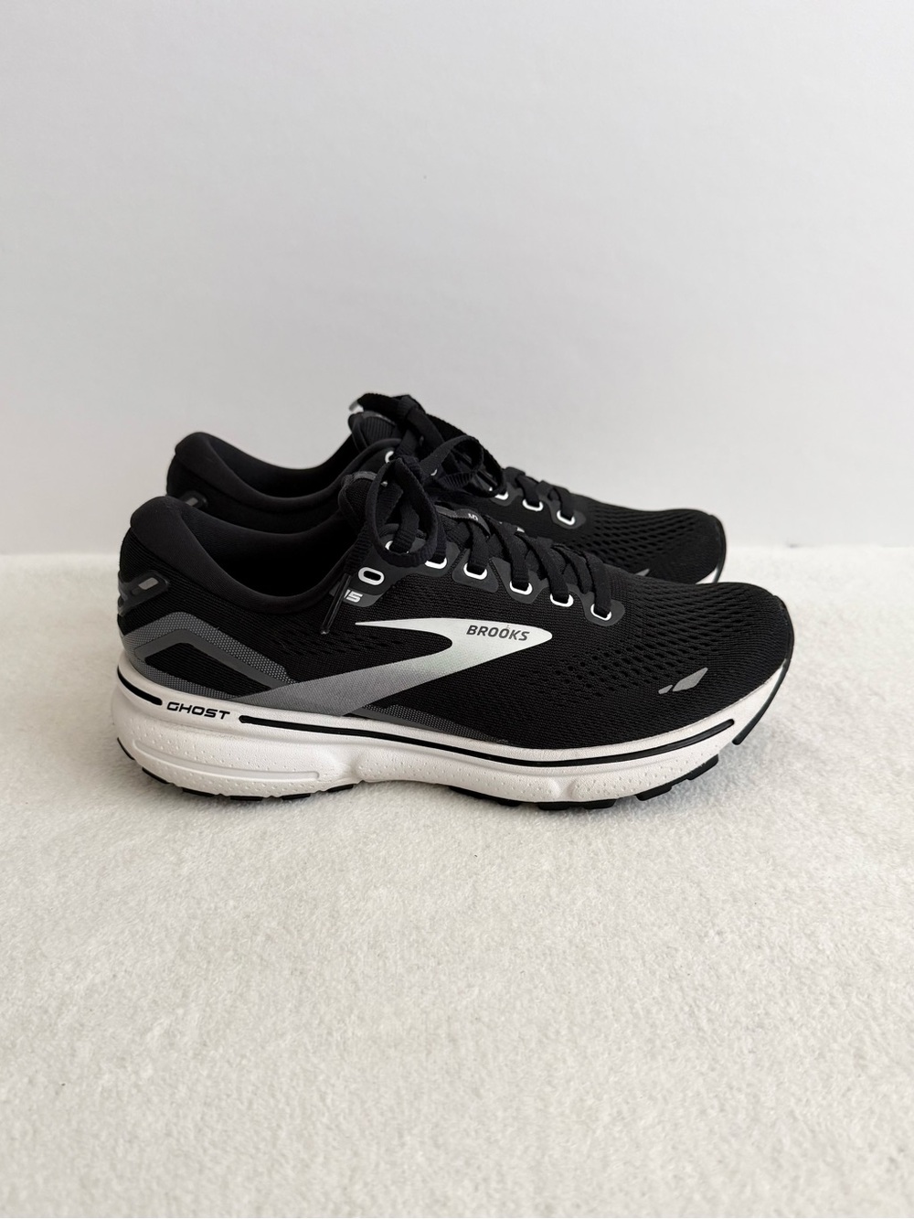 Brooks Ghost 15 Black White Running Shoes Women’s 7.5 Cushioned Sneakers - Picture 2 of 8